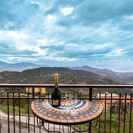 Casa Vacanze Dell'Angelo San Mauro Castelverde Exterior foto